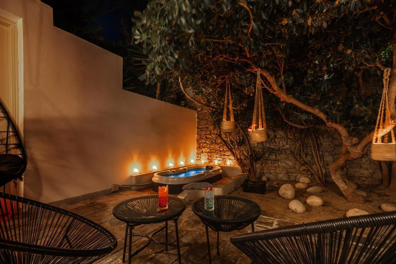 Omnia Mykonos Boutique Hotel & Suites Ornos