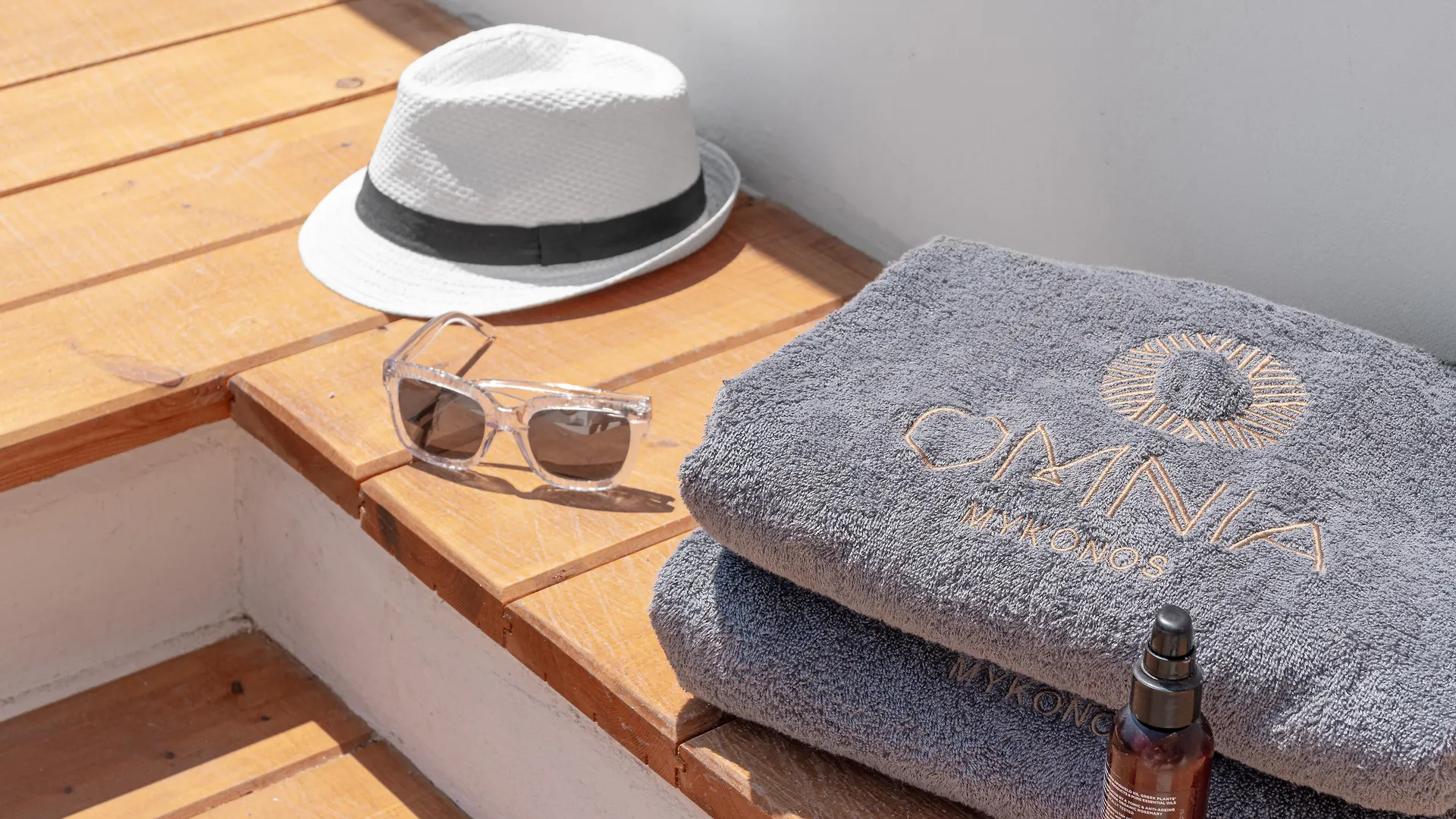 Omnia Mykonos Boutique Hotel & Suites Ornos